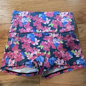 Gilly Hicks Yoga Short